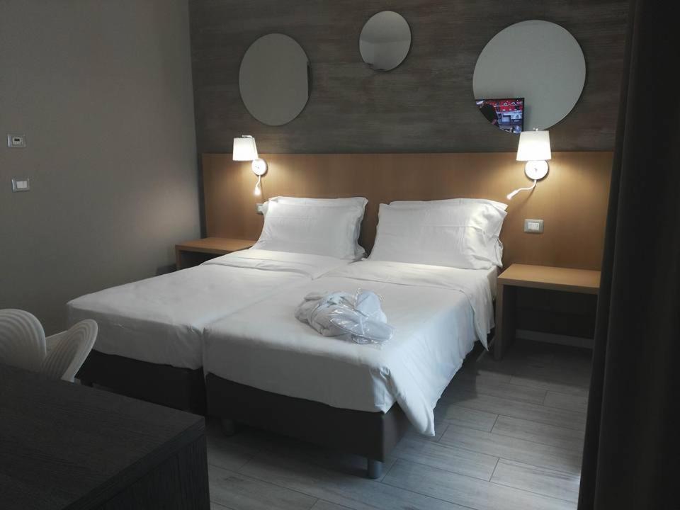 Lily Hotel 3*